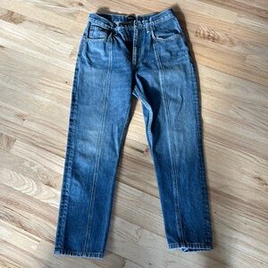 Esby sz 28 jeans euc. Killer wash 😍
